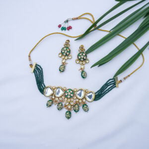 Green Onyx Bead Choker with Kundan