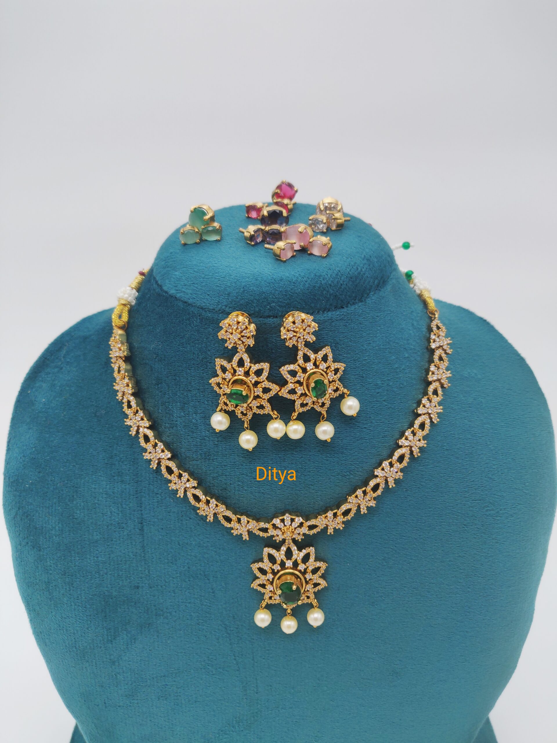 Interchangable AD Stones Flower Pendent Neckset - Image 2