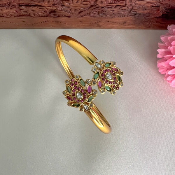 Kemp Kundan Stone Lotus Design-Open Type Bracelet - Image 3