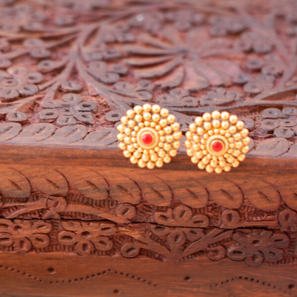 Coral Bead Antique Necklace with Earrings - Image 2