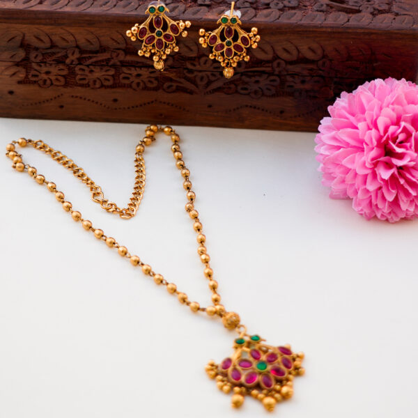 Gold Bead Chain with Double Peacock Kundan Stones Pendant - Image 2