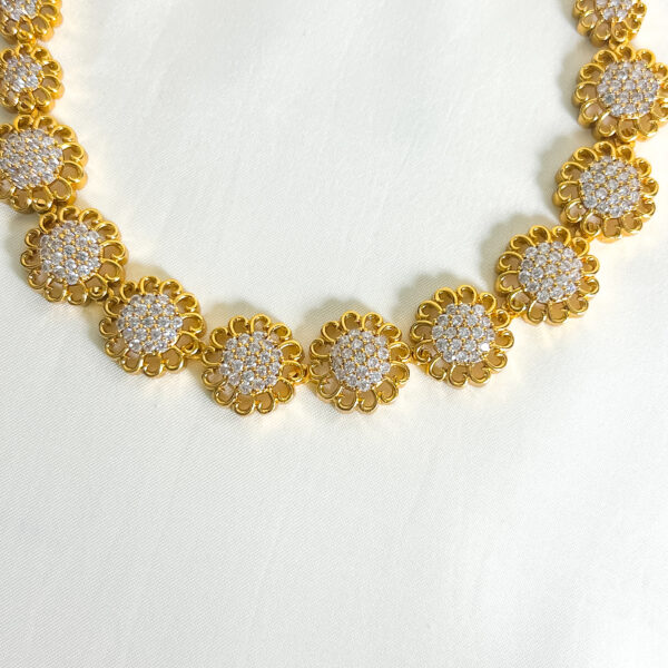 Antique Flower AD Stones Neckset - Image 8