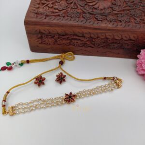 Pearl with Flower Stones Pendent Choker