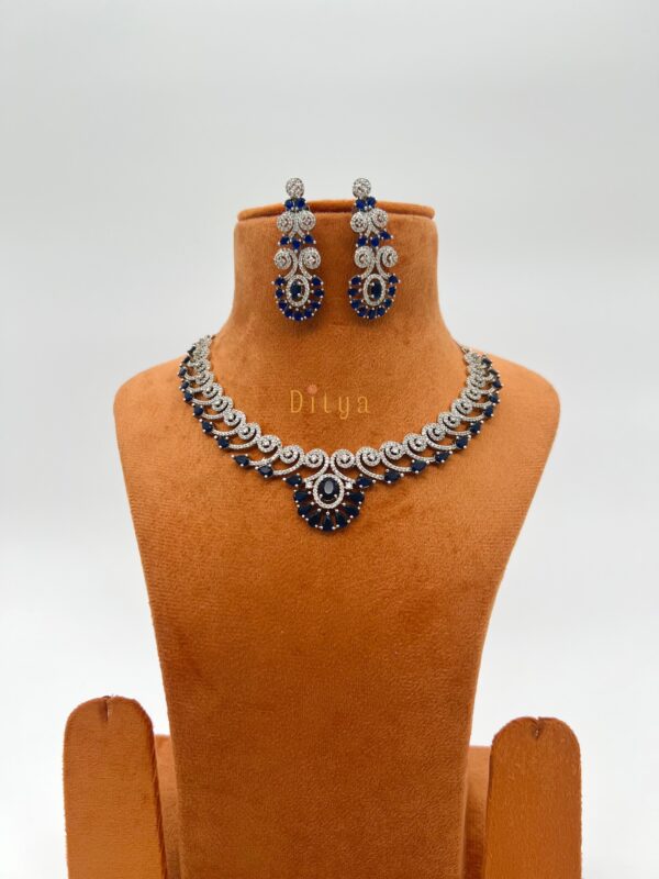 Tear drop & Oval Shaped Swirl Pattern AD Stones Necklace - Deep Blue - Image 3